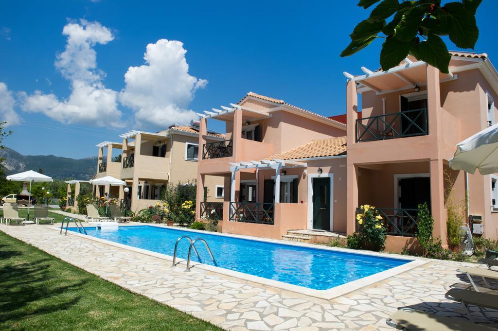 Heliotropia Houses Vassiliki Esterno foto